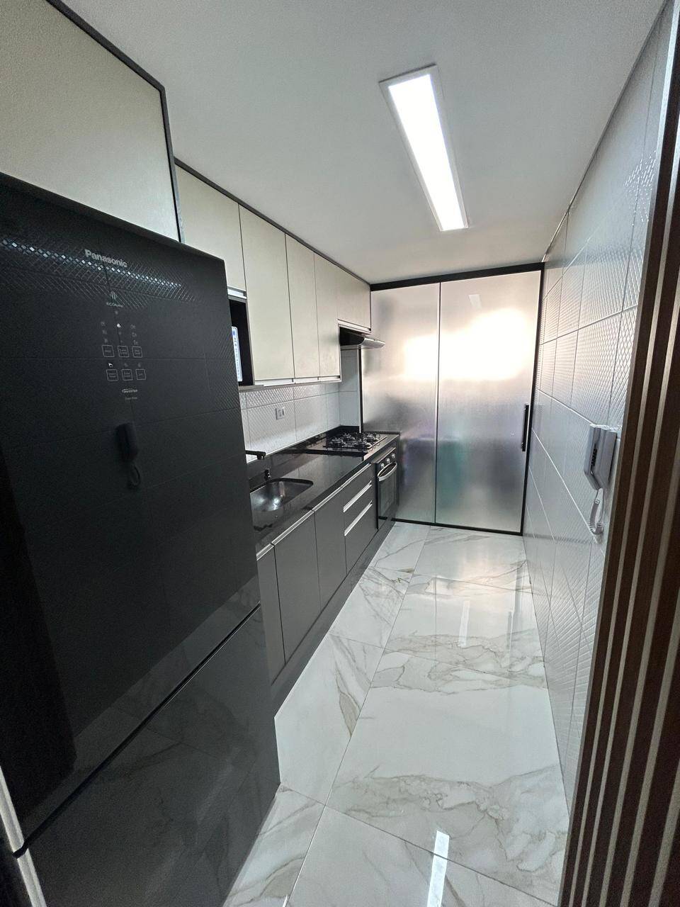 Apartamento à venda com 3 quartos, 74m² - Foto 2