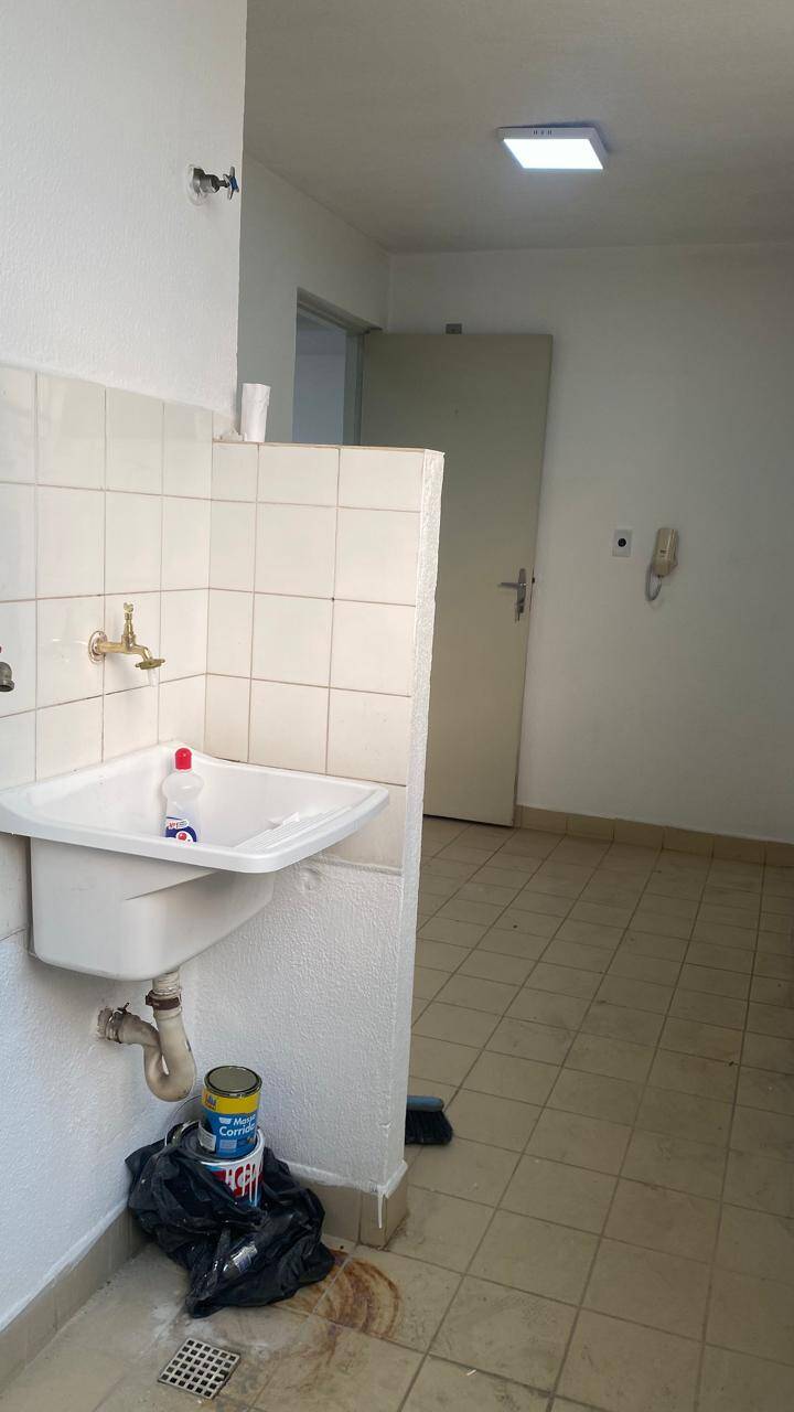 Apartamento à venda com 2 quartos, 46m² - Foto 2