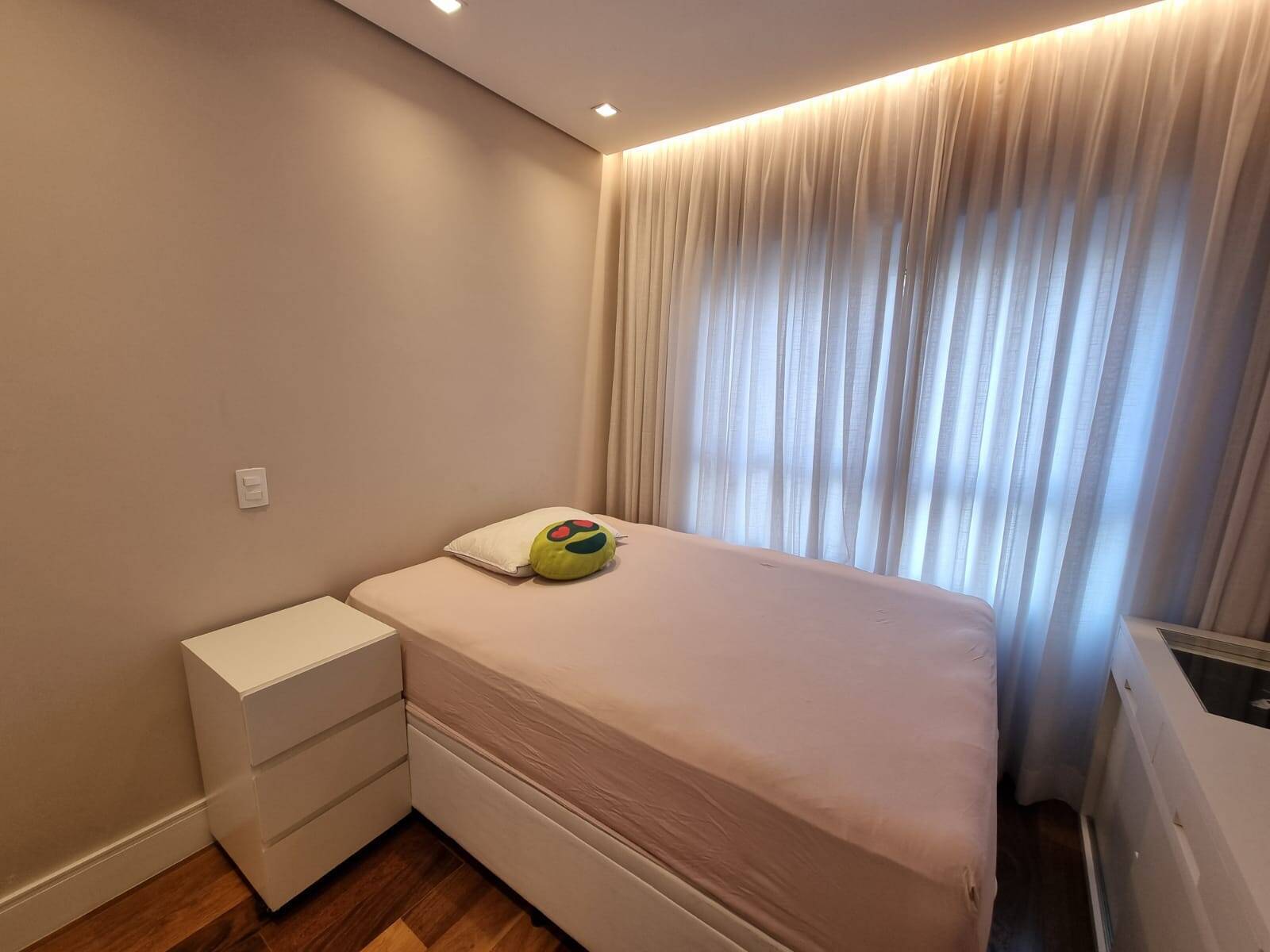 Apartamento à venda com 3 quartos, 96m² - Foto 18