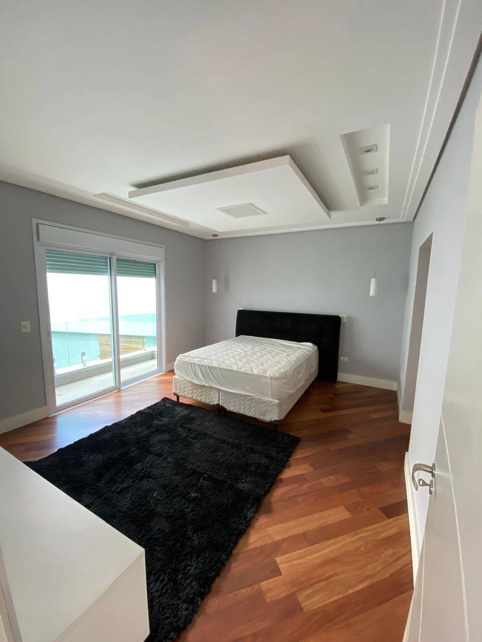 Casa à venda com 4 quartos, 600m² - Foto 6