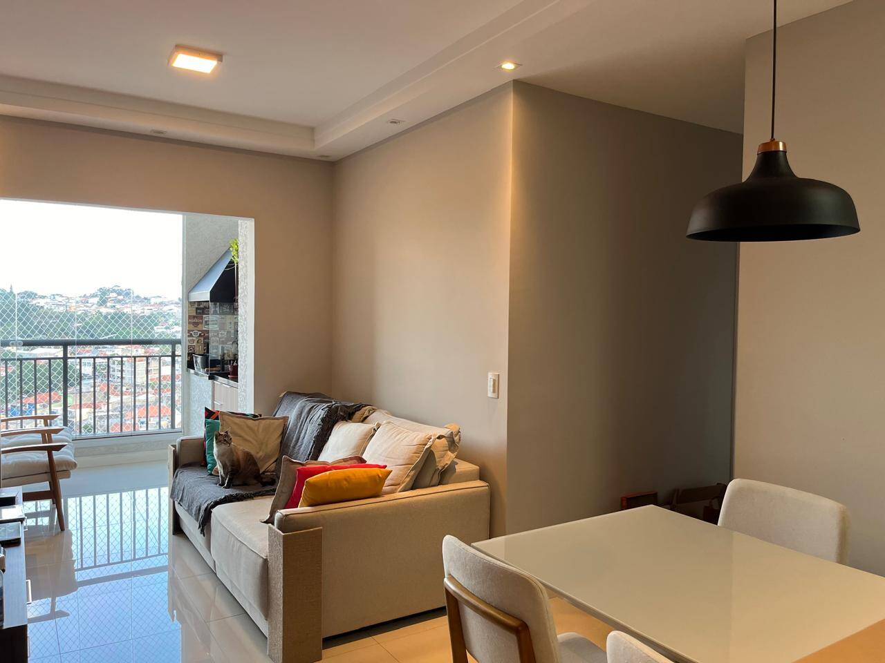 Apartamento à venda com 2 quartos, 60m² - Foto 1