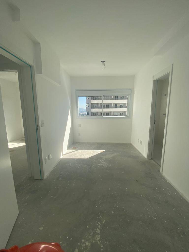 Apartamento à venda com 2 quartos, 67m² - Foto 11