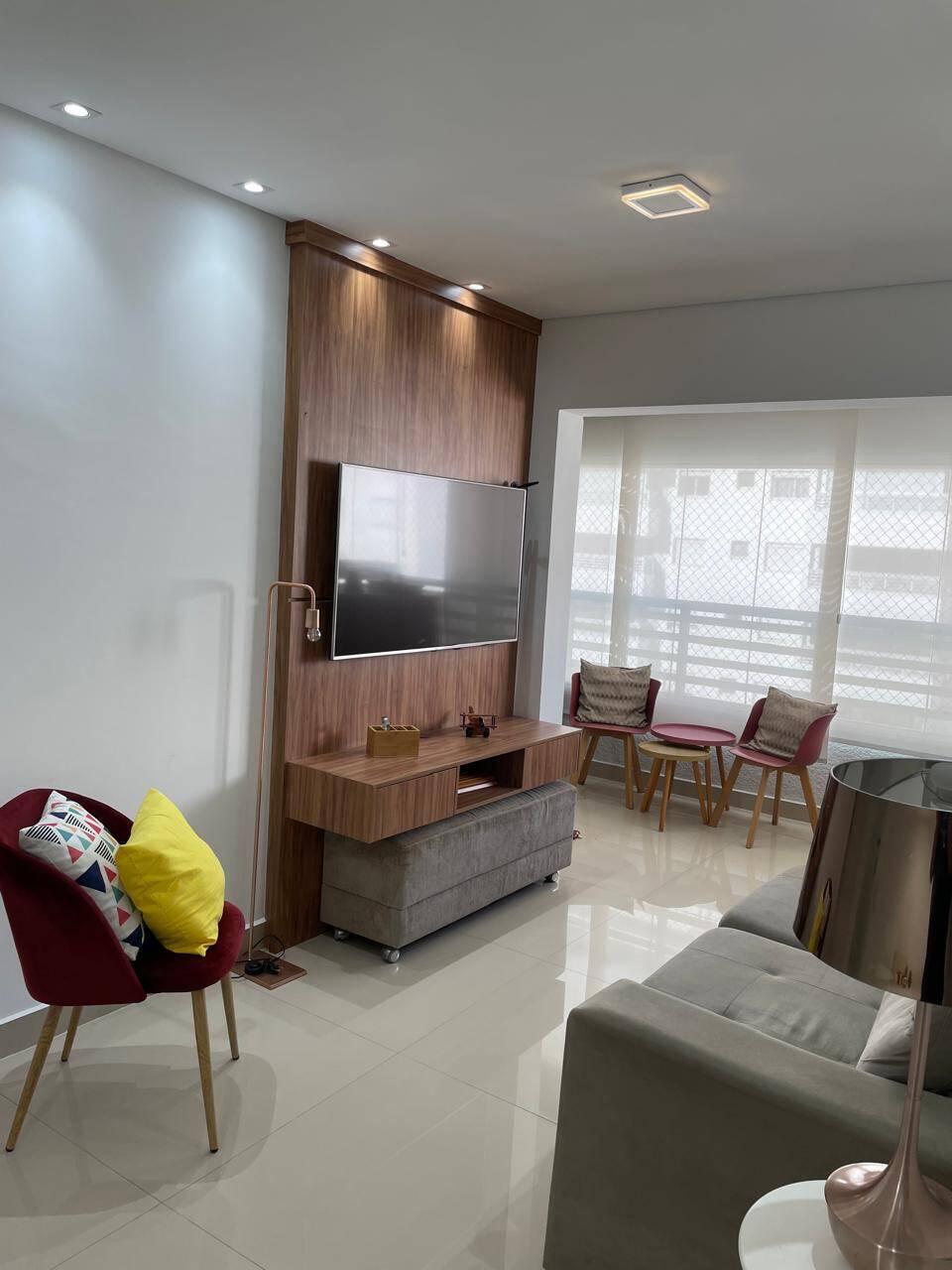 Apartamento à venda com 2 quartos, 67m² - Foto 1