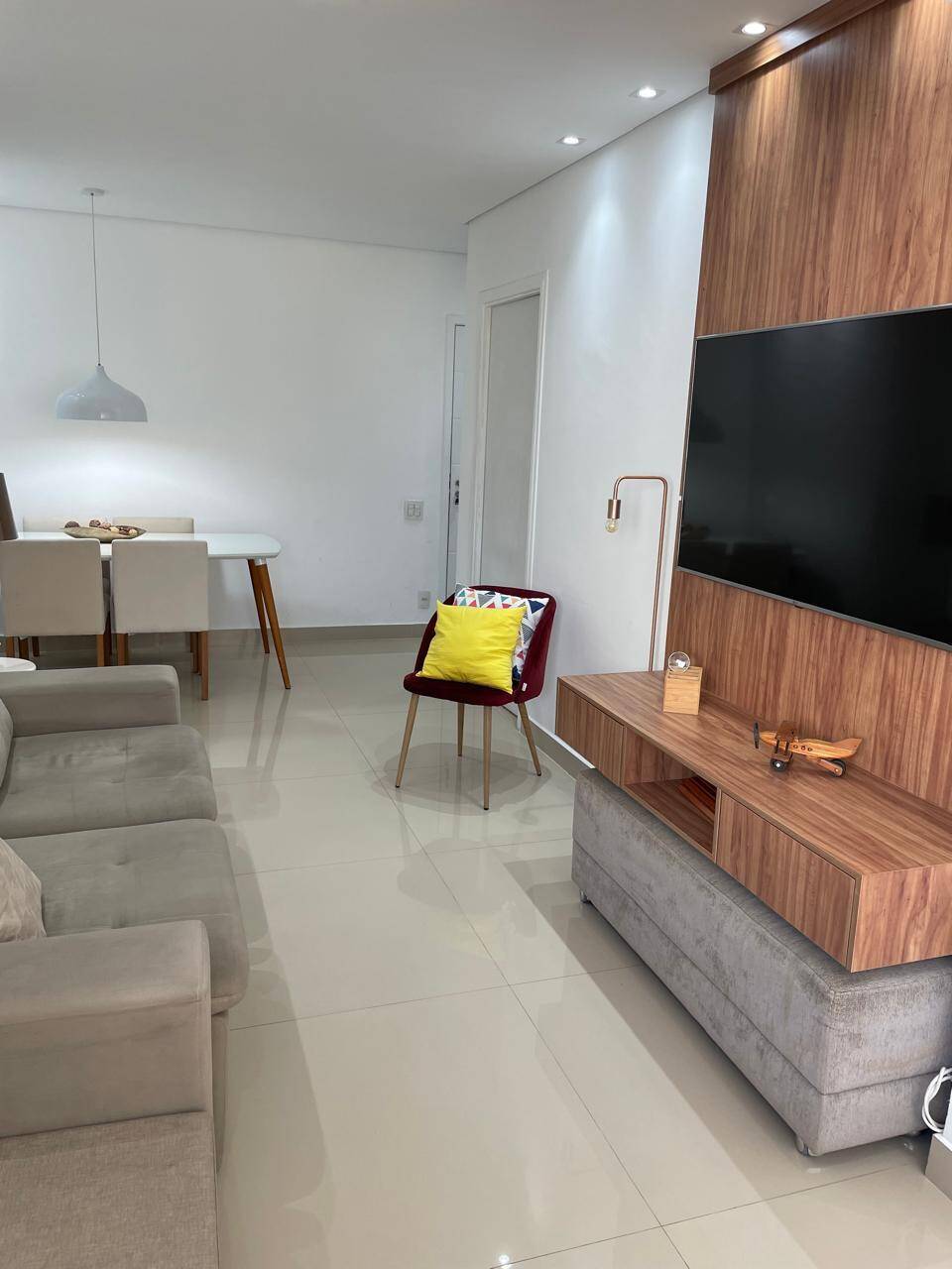 Apartamento à venda com 2 quartos, 67m² - Foto 4