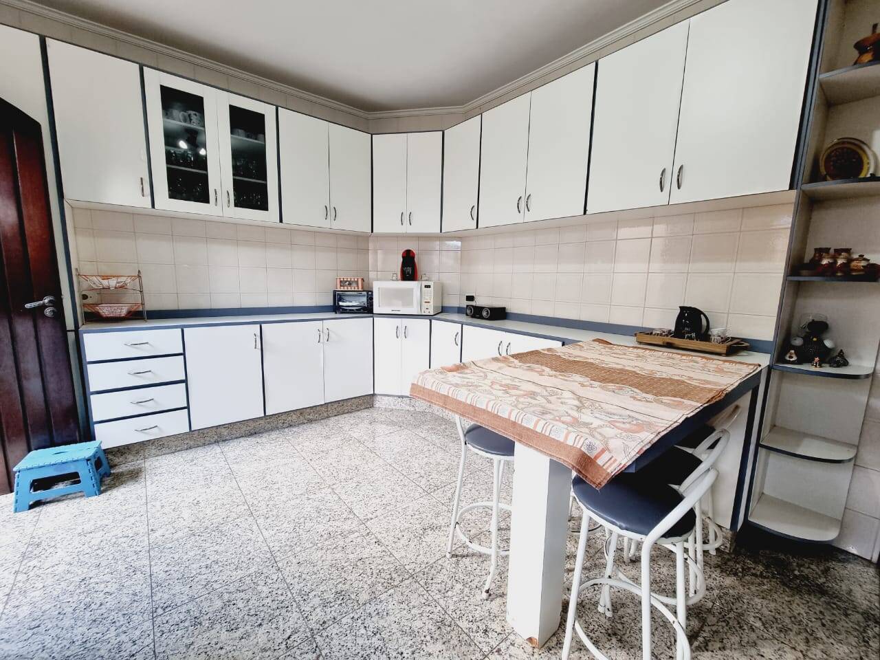 Casa à venda com 3 quartos, 240m² - Foto 17