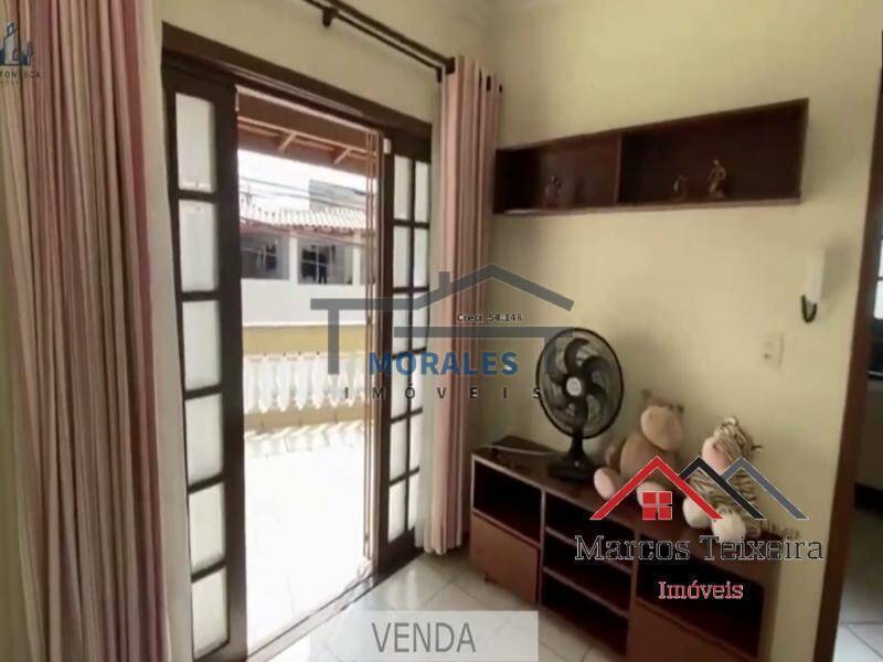 Casa à venda com 3 quartos, 200m² - Foto 5