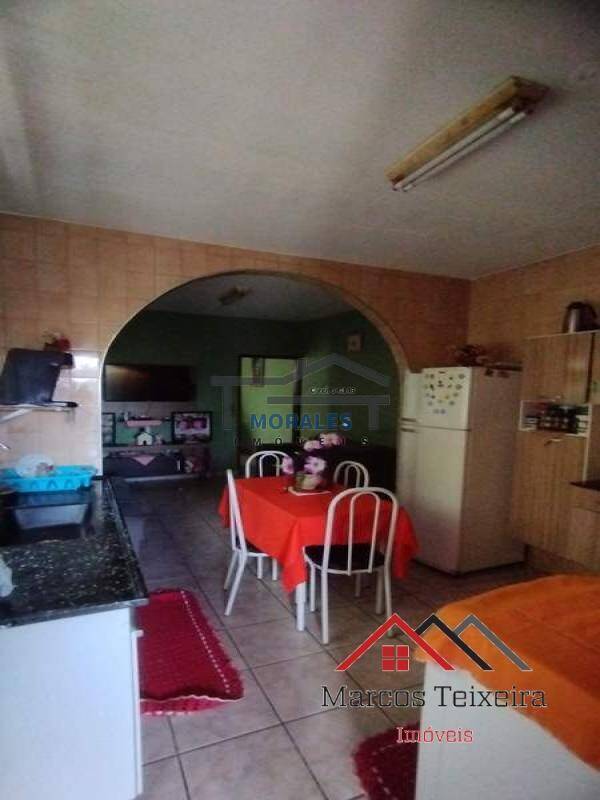 Casa à venda com 3 quartos, 100m² - Foto 5