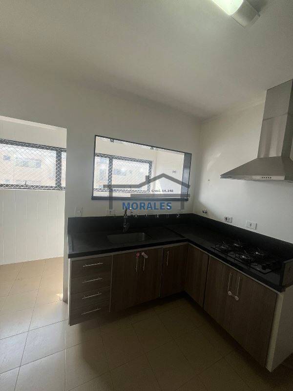 Apartamento à venda com 3 quartos, 140m² - Foto 3