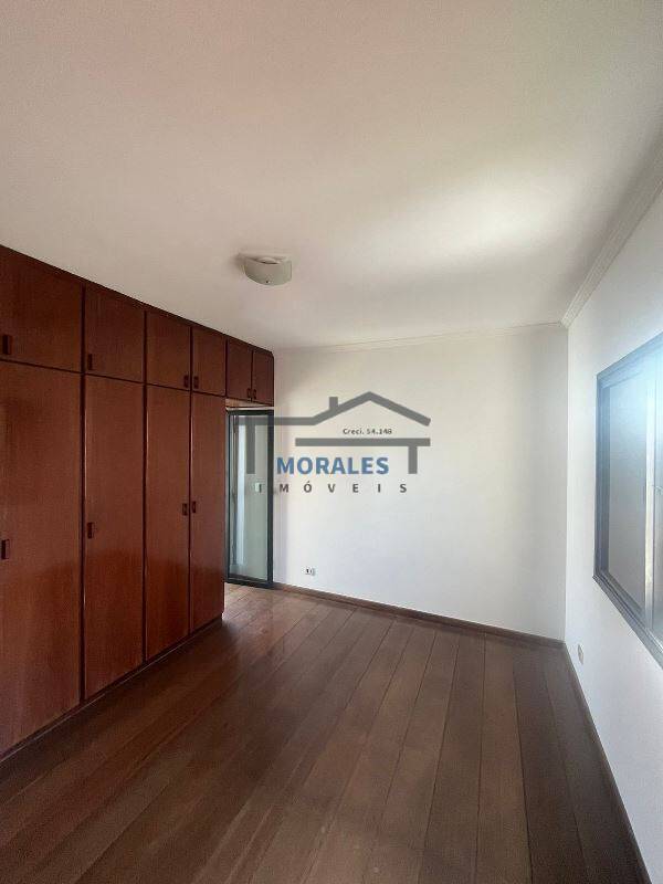 Apartamento à venda com 3 quartos, 140m² - Foto 11