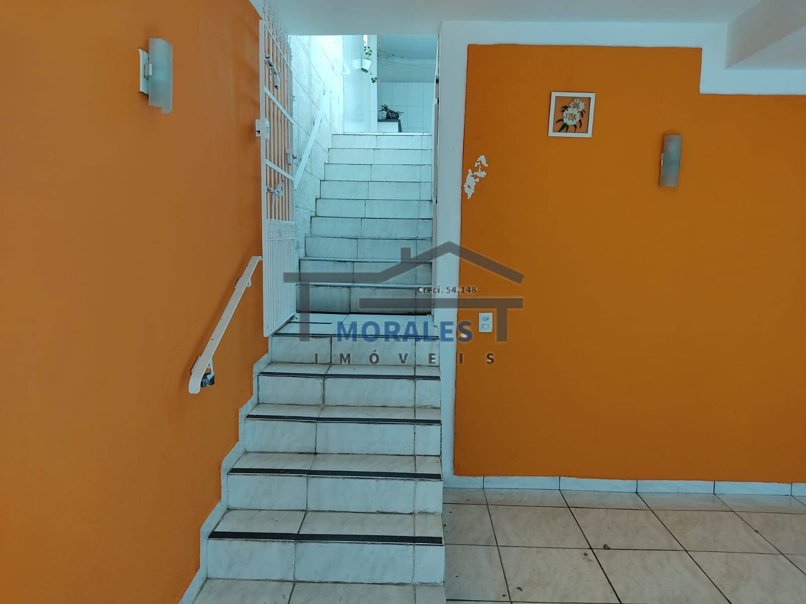 Casa à venda com 2 quartos, 125m² - Foto 1