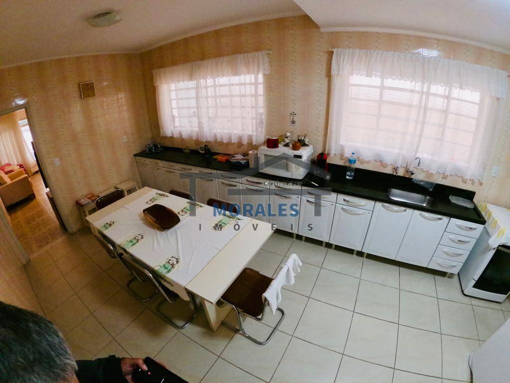 Apartamento à venda com 3 quartos, 125m² - Foto 8