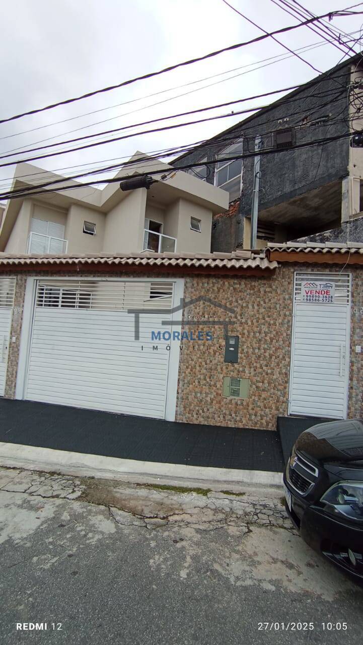 Sobrado à venda com 3 quartos, 130m² - Foto 1