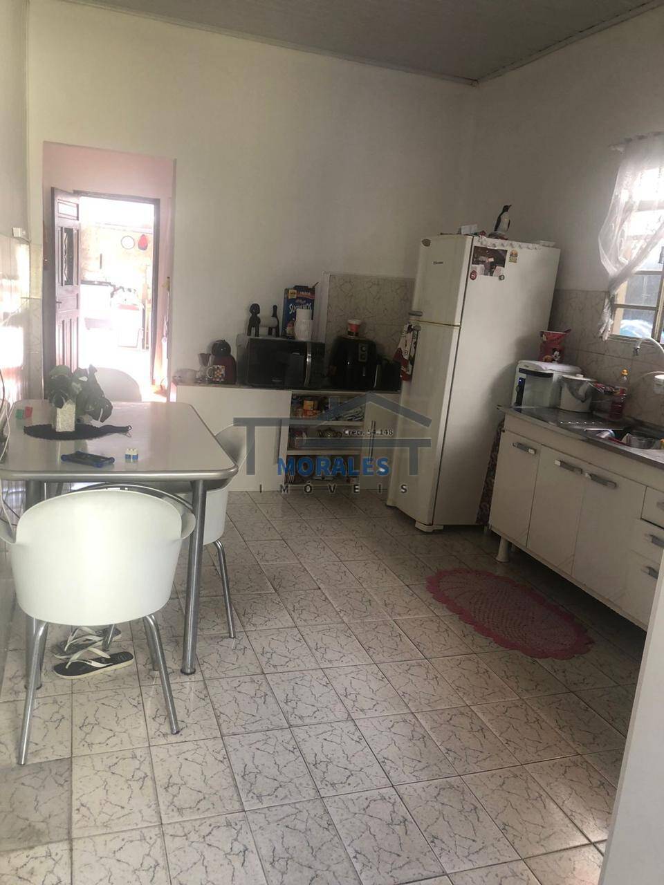 Casa à venda com 3 quartos, 200m² - Foto 3