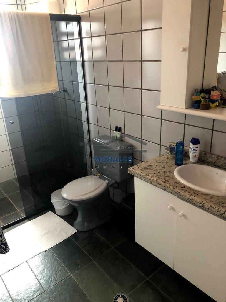 Casa à venda com 3 quartos, 264m² - Foto 18