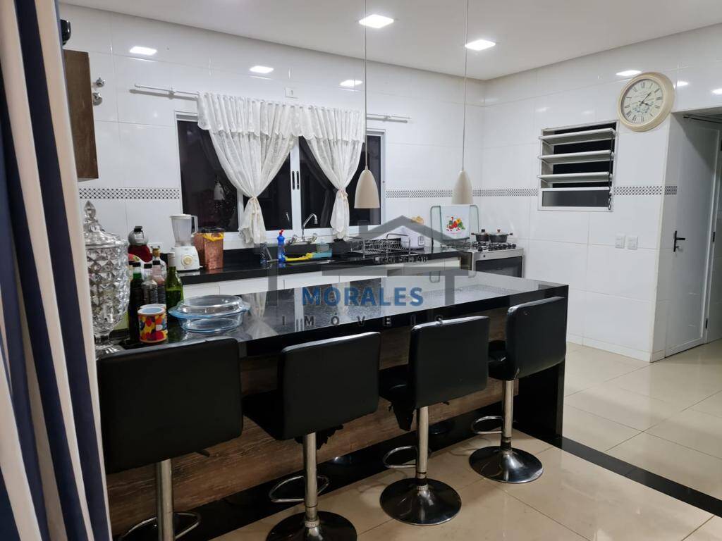 Casa de Condomínio à venda com 3 quartos, 320m² - Foto 11